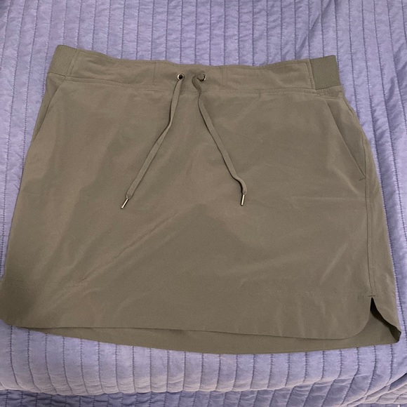 Athleta Skirts Athleta Skirt With Built In Shorts Poshmark